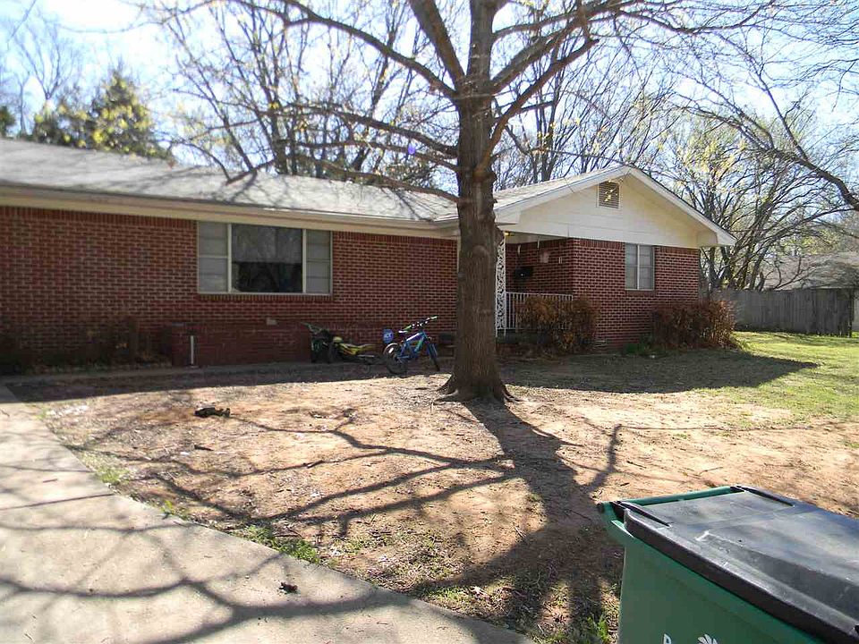 2nd image of 931 Ash St
