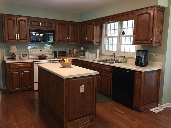 Large Kitchen with island