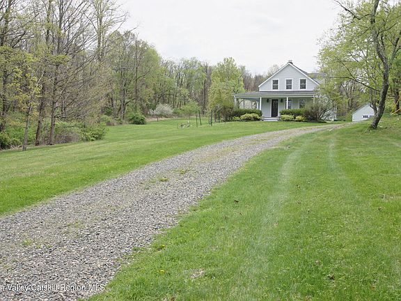 3rd image of 292 Mountain View Road