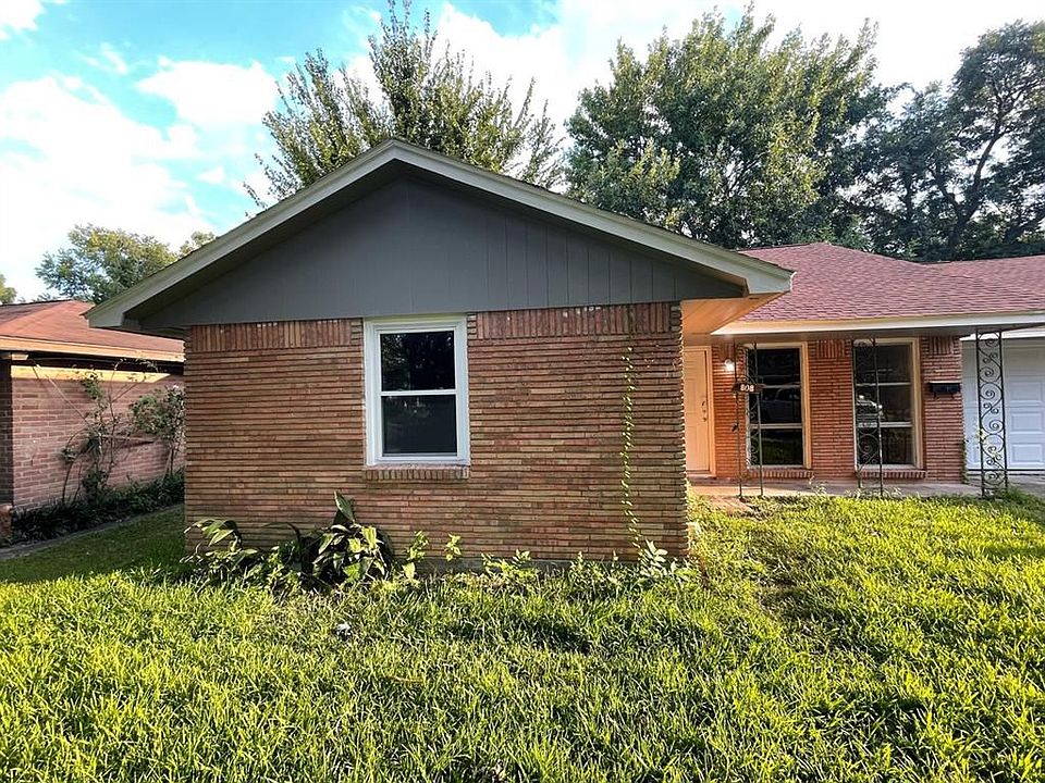 1st image of 808 Sherwood Dr
