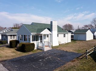 22 Gates Rd, Old Saybrook, CT 06475