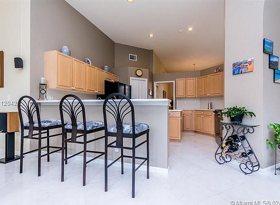 5th image of 304 Egret Ln