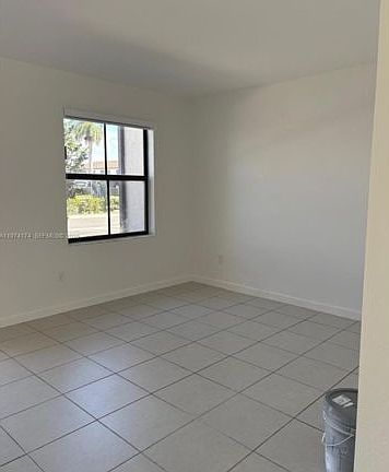 5th image of 12832 SW 232nd Ter