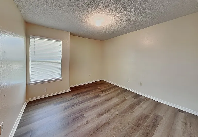 3405 Republic Dr — Photo 10