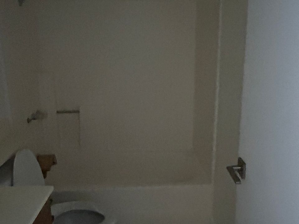 1st image of 105 Pearl