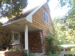 104 Cary Rd, Mechanicville, NY 12118