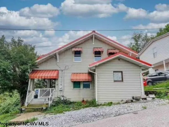 755 Naomi St, Morgantown, WV 26505