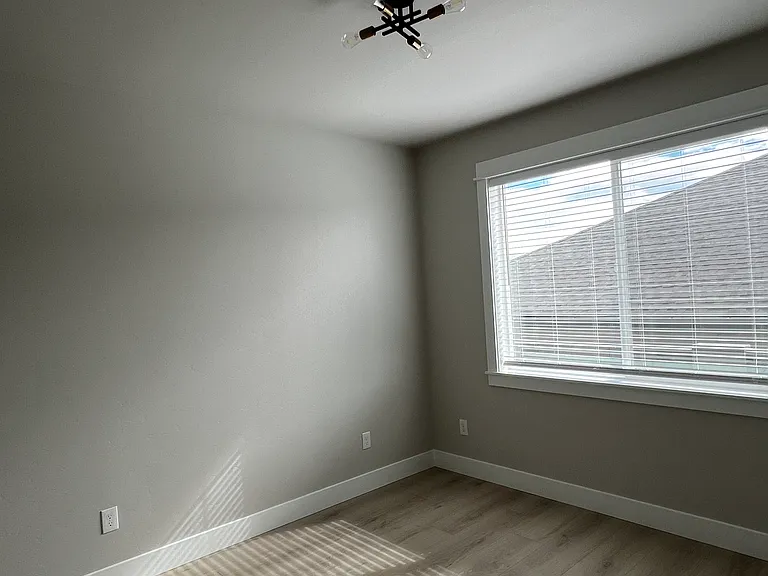 2326 Siena Ave — Photo 19