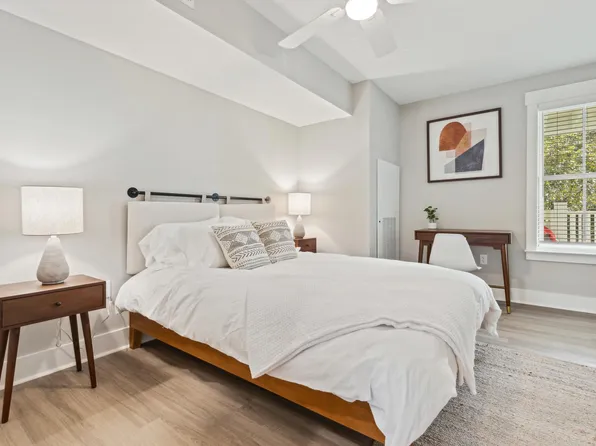 69 Calhoun St #201, Bluffton, SC 29910