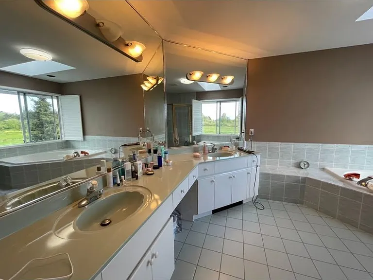 5700 Musgrave Cres — Photo 14