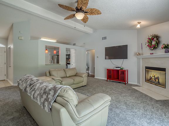 3rd image of 8082 Buchannan Ct
