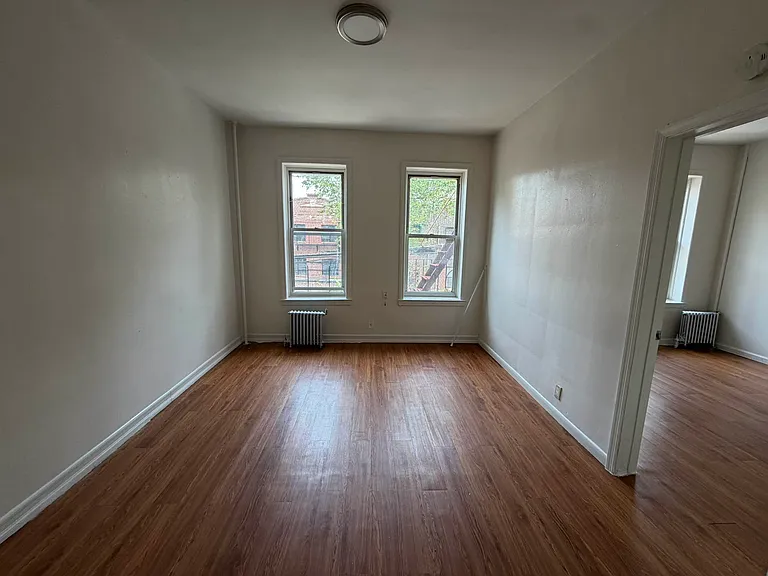 19A Covert St #2 — Photo 10