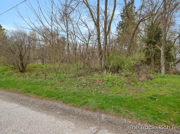 4975 Boyd Ave NE, Grand Rapids, MI 49525