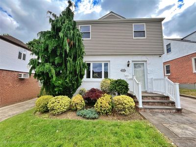 7931 211th Street, Hollis Hills, NY, 11364