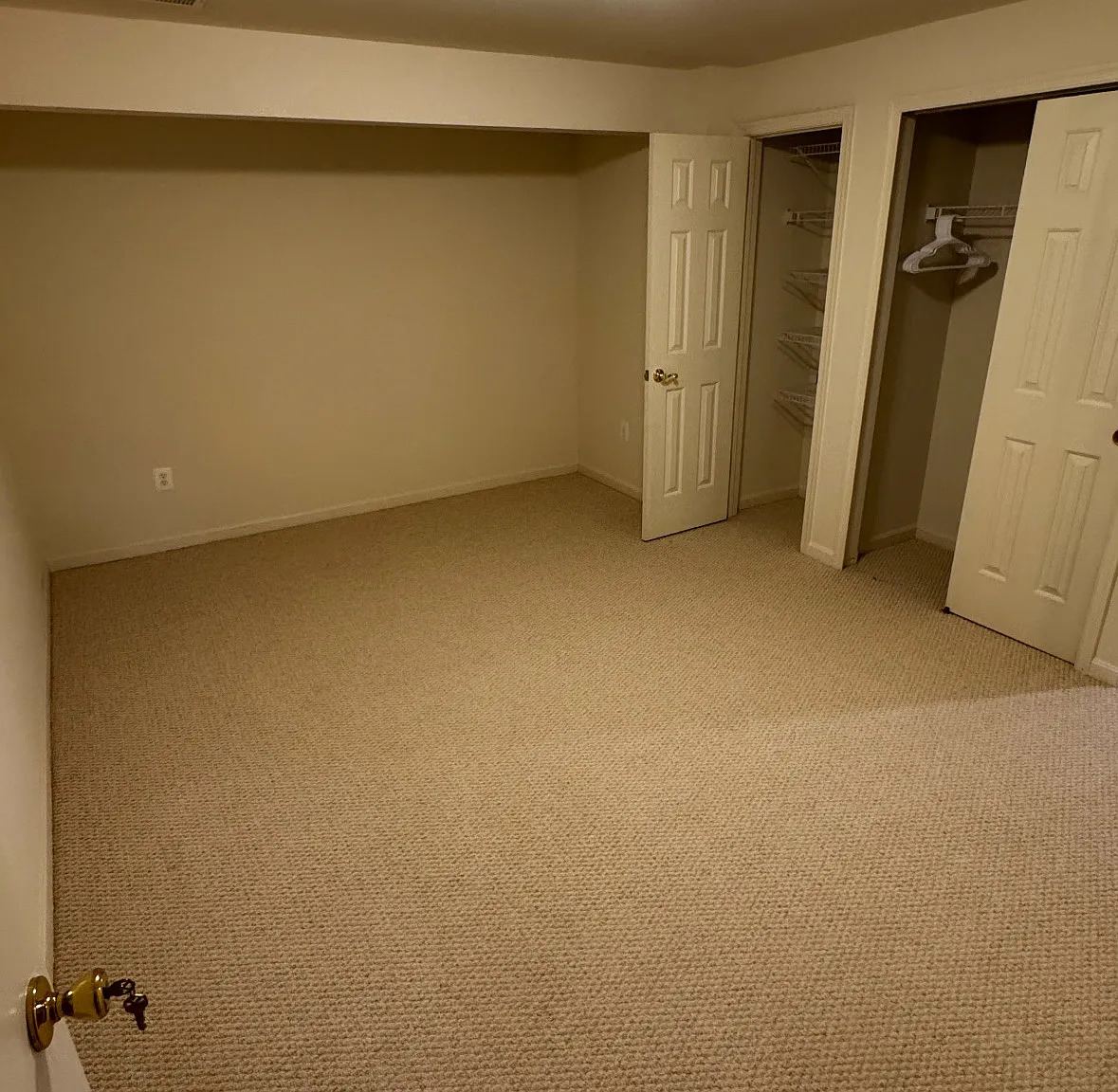 1 bed, 1100 sqft, $1,350 — Photo 4