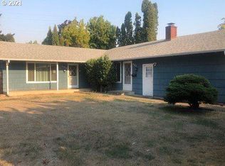 987 Berntzen Rd, Eugene, OR 97402