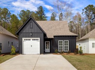 126 Woodland St, Opelika, AL 36801