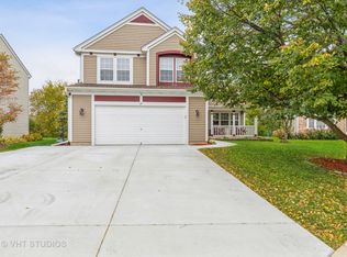 39 Ashton Ct, South Elgin, IL 60177