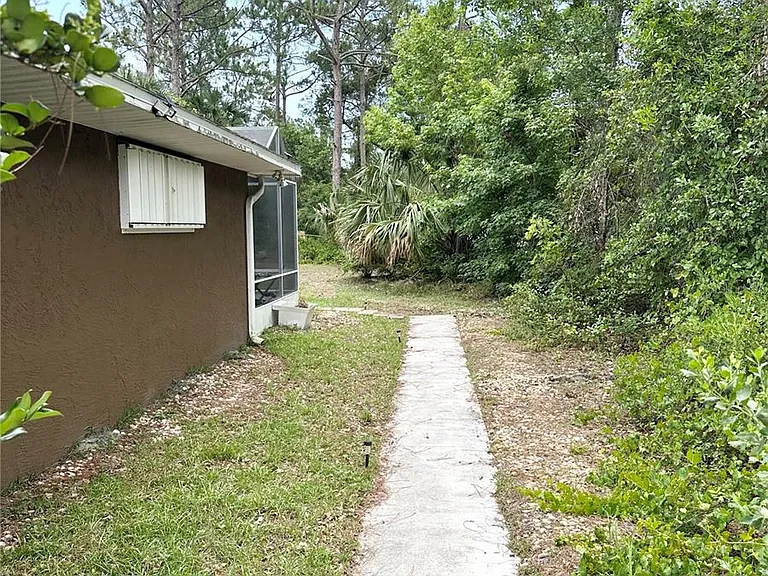 26 Woodbury Dr — Photo 4