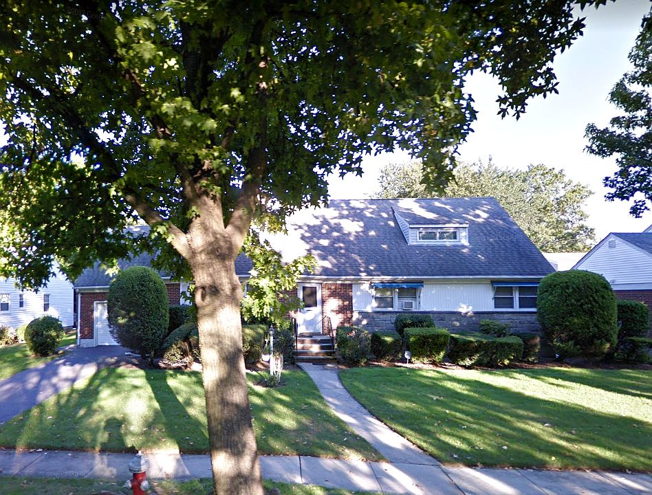 1st image of 117 Monroe St