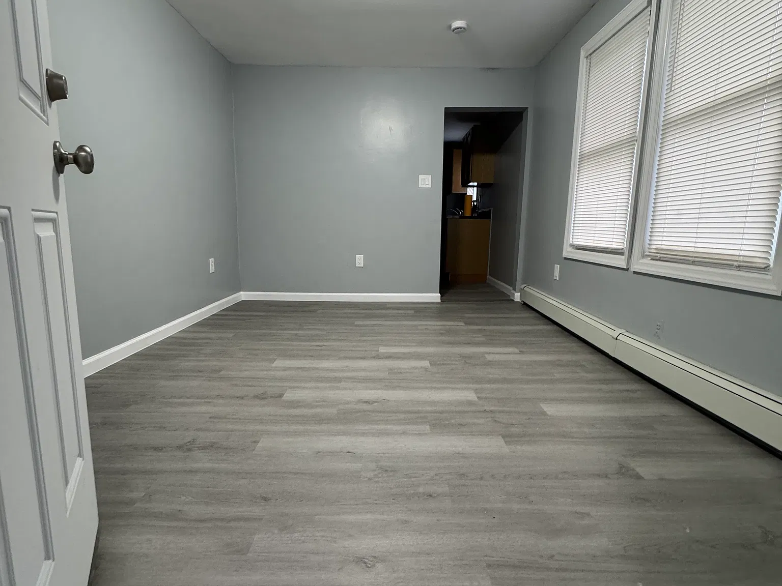 4 bed, $2,600 — Photo 1