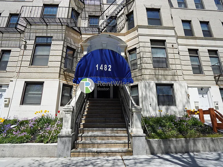 1476 Beacon St #14 — Photo 8
