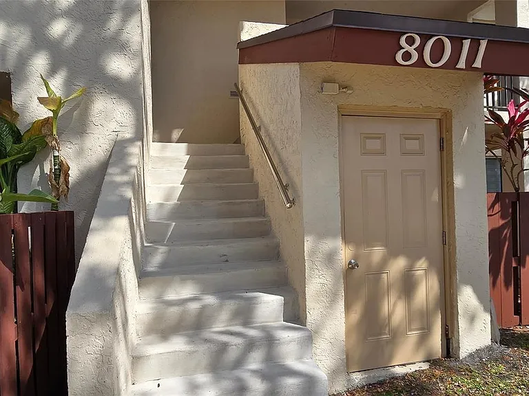8011 Southgate Blvd #L8 — Photo 2