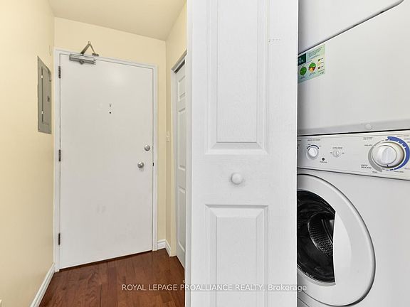 4th image of 167 Pearl St E #11