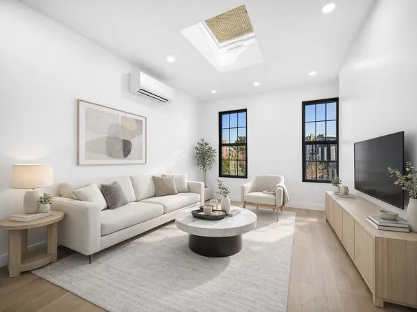 272 Driggs Avenue image 1 of 9