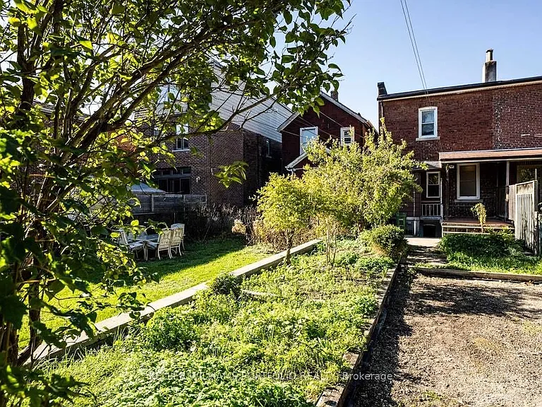 821 Gladstone Ave #LOWER — Photo 12