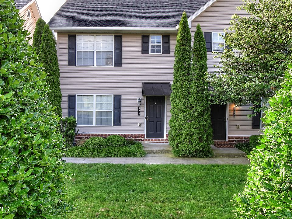 1st image of 2121 Greenwood Dr #300