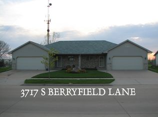 3717 S Berryfield Ln, Appleton, WI 54915