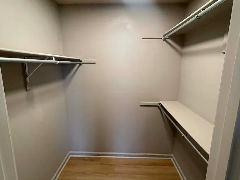 805 Brownstone Dr — Photo 8