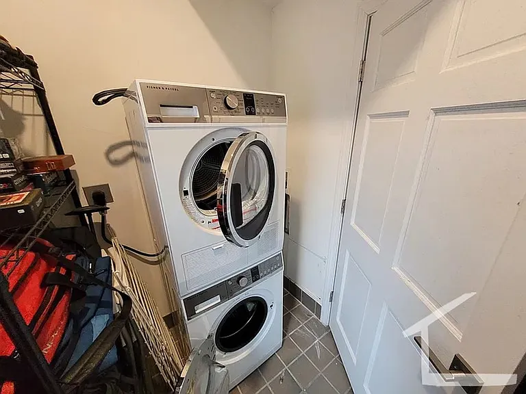 1394 Beacon St #3C — Photo 4