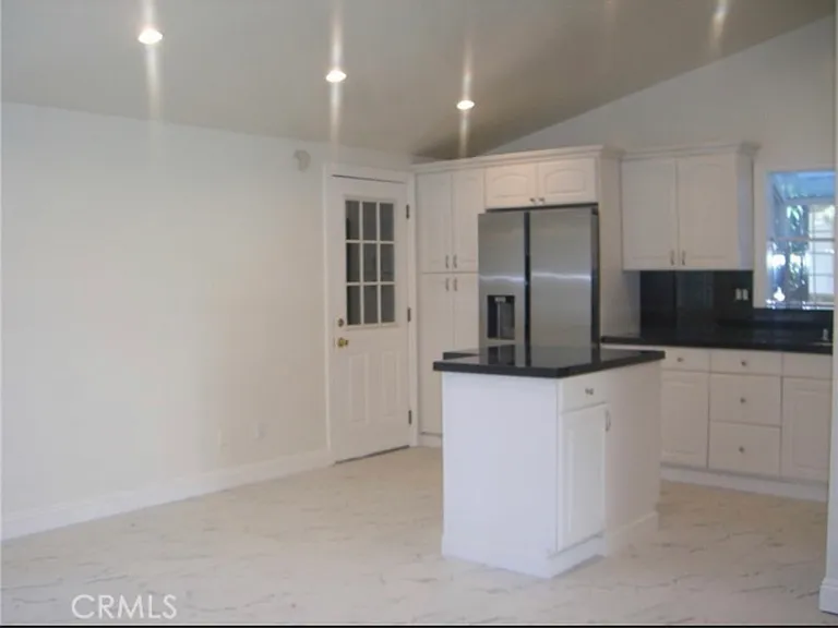 20447 Coulson St — Photo 6
