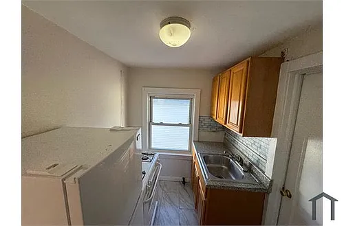 872-874 S 15th St #3 Photo 1