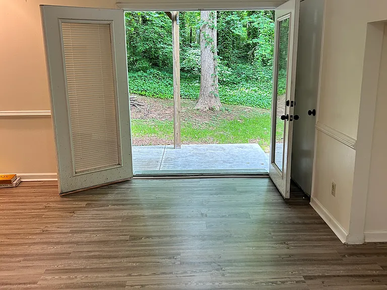 4092 Maxanne Dr NW — Photo 3