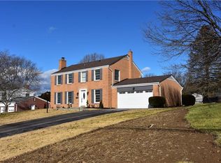 1219 Rolling Meadow Rd, Pittsburgh, PA 15241