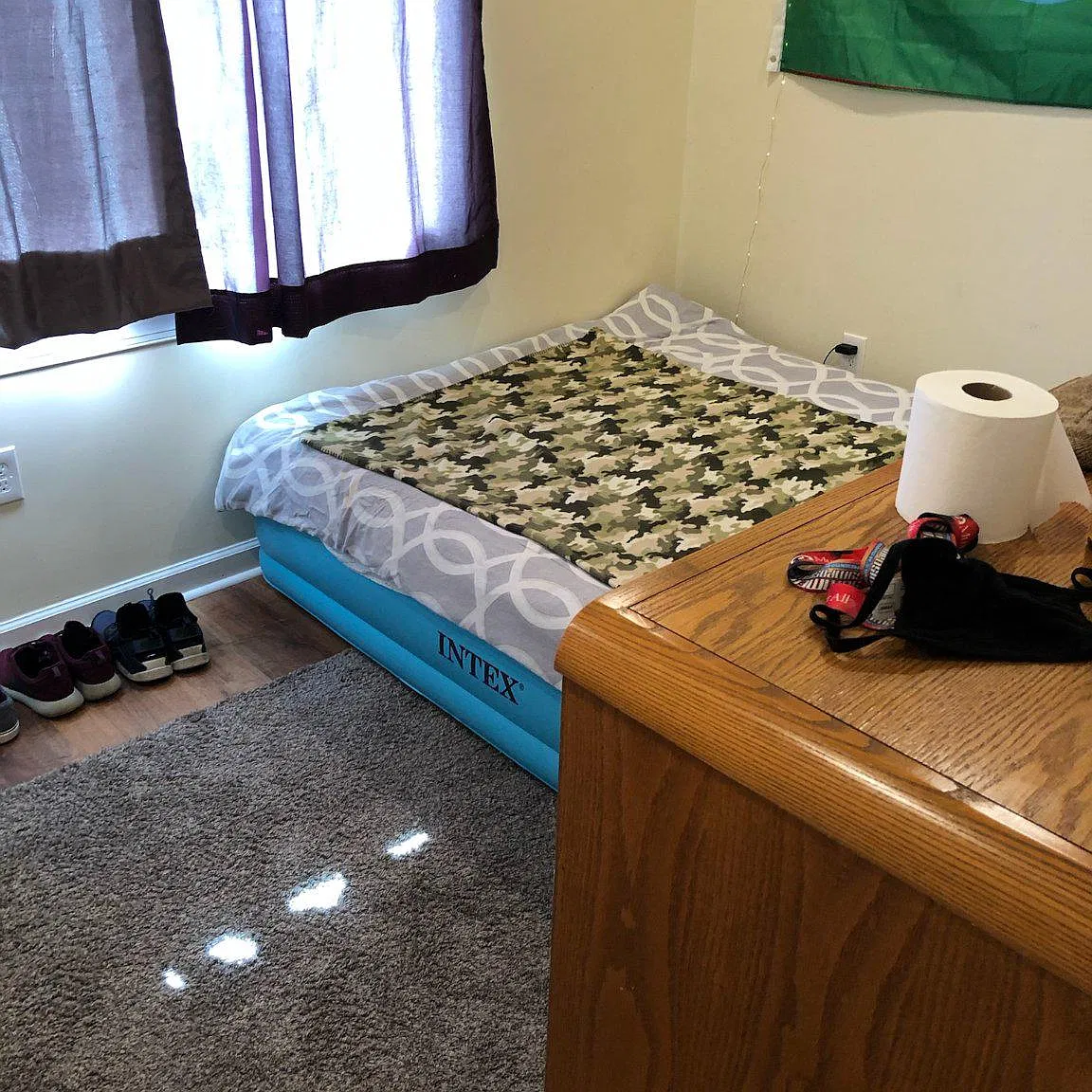 2 bed, 1.0 bath, 2194 sqft, $1,100 — Photo 4