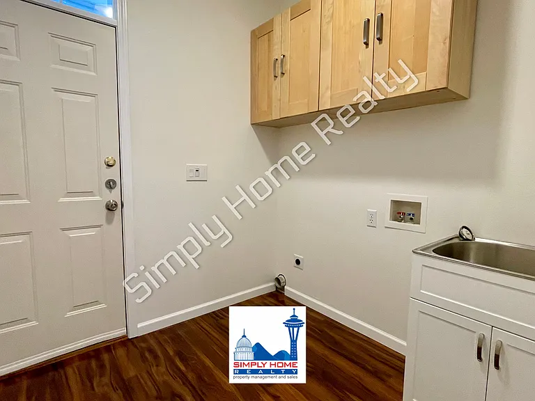 8335 15th Ave SE — Photo 9