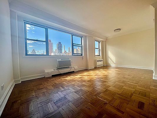 2nd image of 420 E 79th St APT 15e