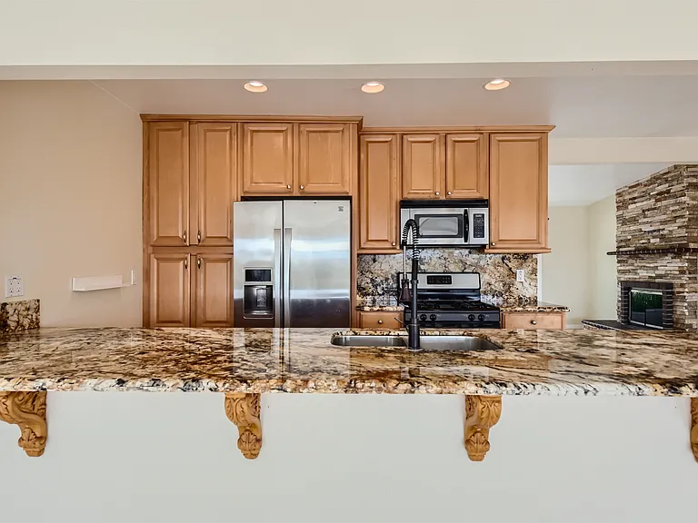 402 Cherry Ave — Photo 10