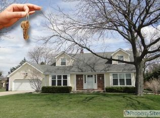 1018 W Wake Forest Ct, Oak Creek, WI 53154