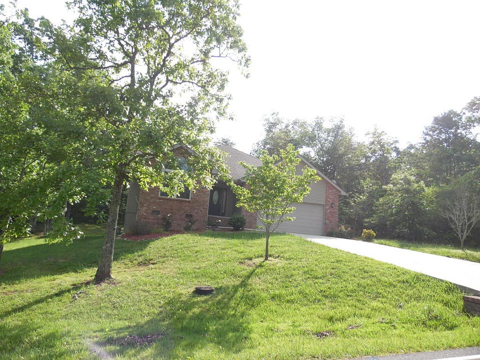 1st image of 150 Westchester Dr