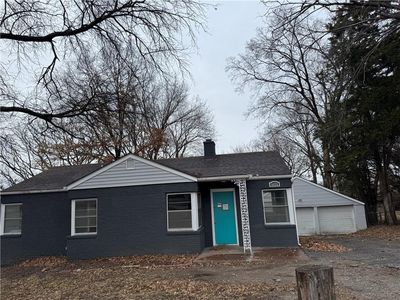 6876 Sni A Bar Rd, Kansas City, MO, 64129