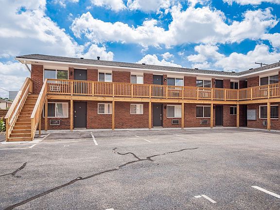 2nd image of 593 Riverview Dr APT A
