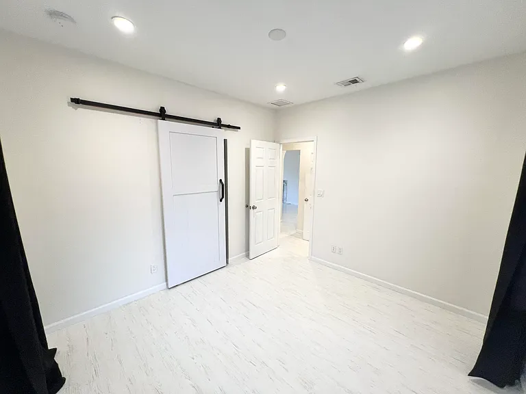 431 Ardmore Rd — Photo 11