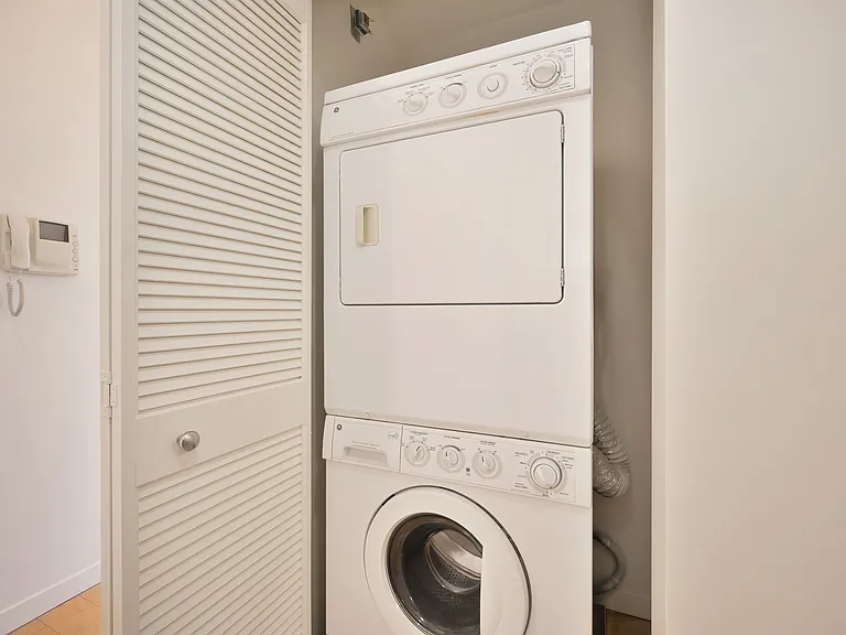 1020 12th St #405 — Photo 6