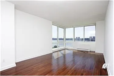 120 Riverside Boulevard, #14F