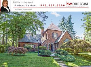 42 Merrivale Rd, Great Neck, NY 11020